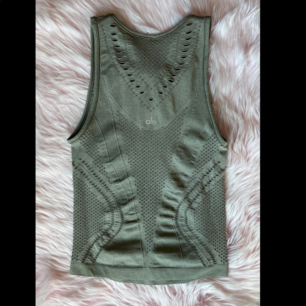 Alo Lark Seamless Tank In Gravel